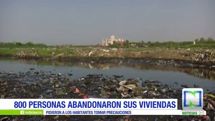 La contaminación le está cambiando el color al Taj Mahal