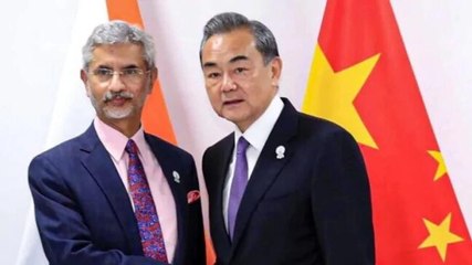 No headway in India-China talks; Pak court order Nawaz Sharif's arrest; more