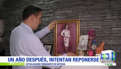 Télécharger la video: Dolorosos recuerdos de familiares de las víctimas del atentado en el Andino