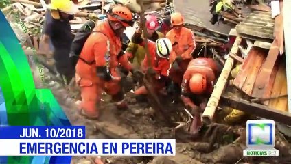 La fuertes lluvia provocaron deslizamientos de tierra en un barrio de Pereira