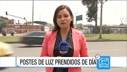 No ahorran energía: en Bogotá hay postes de luz que se encienden durante el día