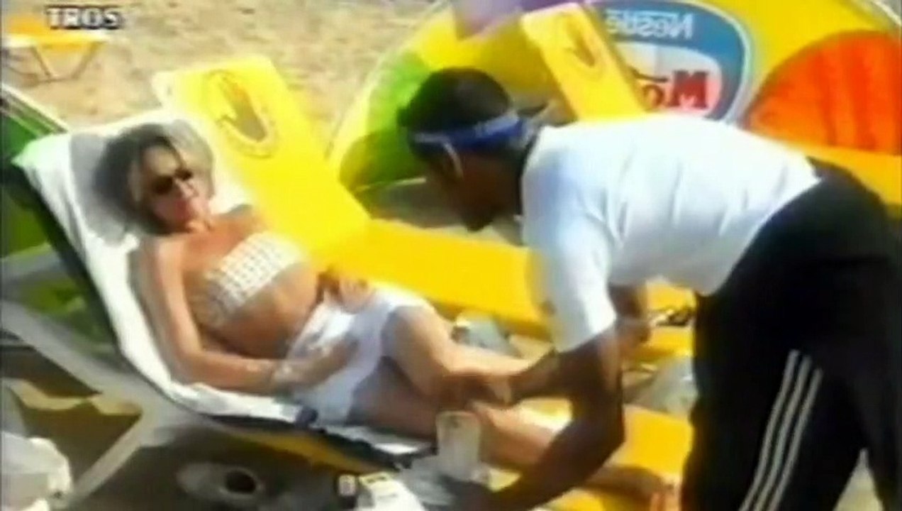 ''HUMAN BANG'' WOODSTOCK ON BEACH SCHEVENINGEN 1998.