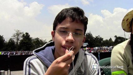 Niño en condición de discapacidad agradece al papa Francisco por su mensaje de paz