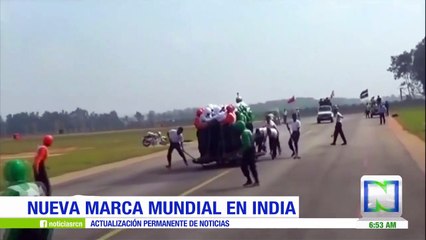 Ejército indio rompió récord de personas en una sola motocicleta