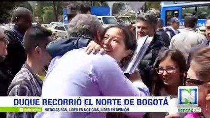 Iván Duque repartió volantes en el norte de Bogotá
