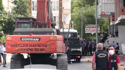 Batman’da kaçak yapılar yıkılıyor