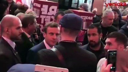 İzleyenleri kahkahaya boğdu! Erdoğan Macron’u kafadan böyle vurdu
