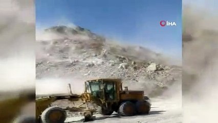 Van-Hakkari karayolundaki heyelan kamerada