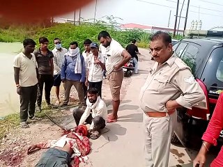 ई-रिक्शा पलटने से एक युवक की मौत