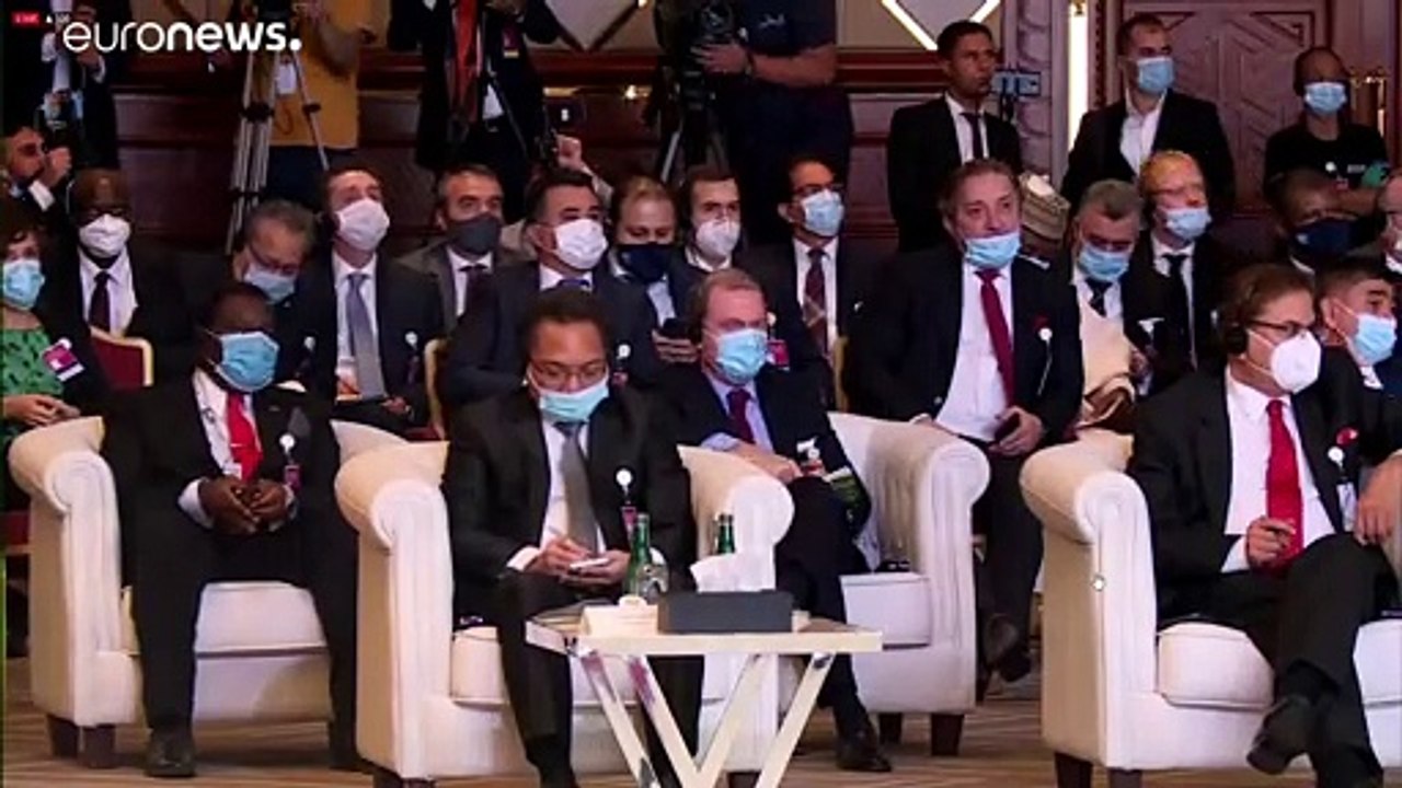 Afghanistan : le gouvernement et les talibans entament à Doha des négociations de paix