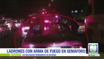 En video quedó registrado cómo ladrones con arma de fuego asaltan en un semáforo del sur de Bogotá