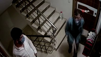 Çelik kapıyı açamayınca kaçtılar... O anlar kamerada