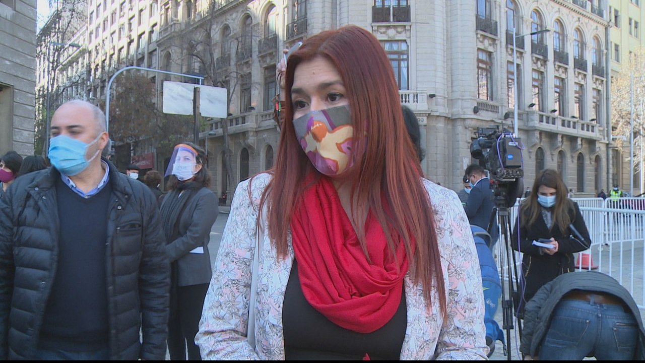 Chile protests: Demonstrators honour first socialist president
