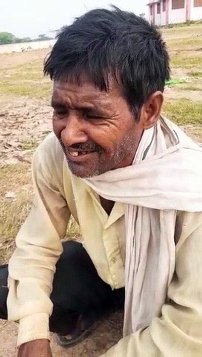 डेढ साल बाद हुई जांच में किसानों से कोरे कागज में अंगूठा लगाने को कहा