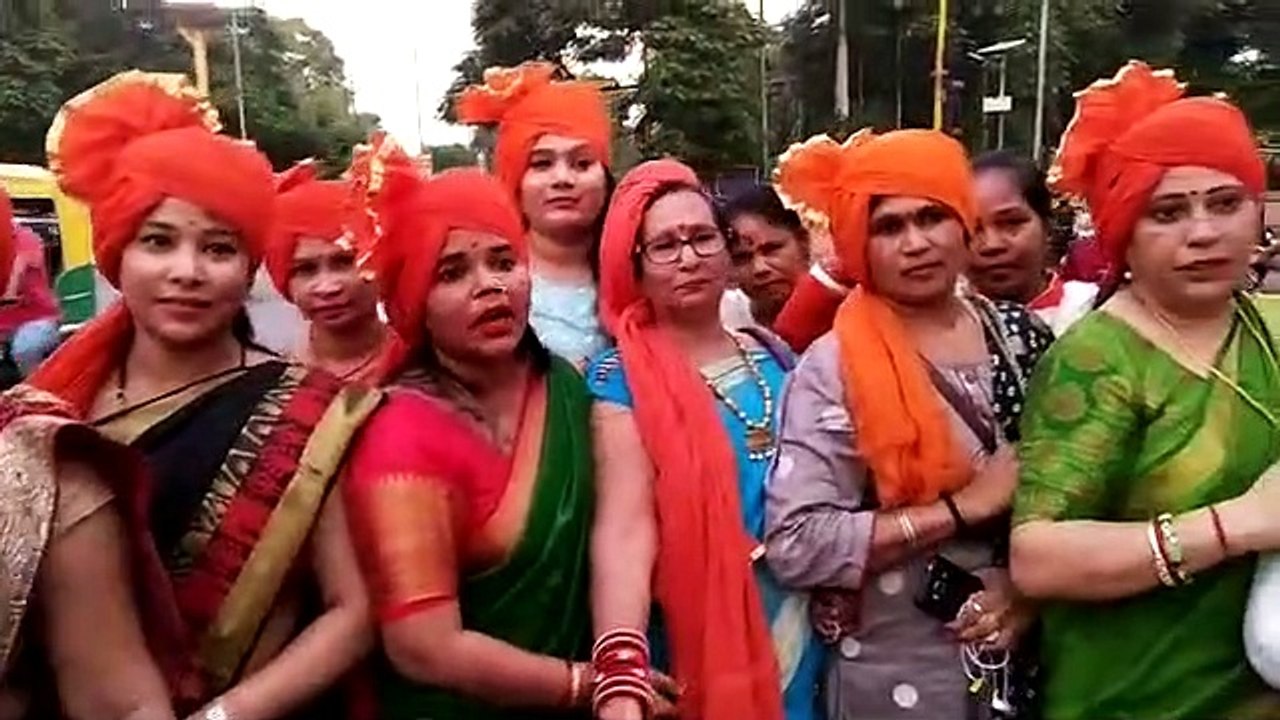 झांसी की रानी के सम्मान में झांसी की महिलाएं मैदान में