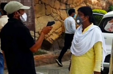 सफारी पार्क में आने वाले पर्यटकों की हो रही थर्मल स्क्रीनिंग