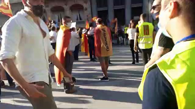 Primeras imágenes de la manifestación contra Pedro Sánchez, gran afluencia de público a pesar de las trampas del gobierno traidor
