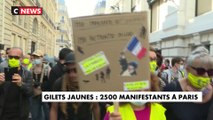 Gilets jaunes : mobilisation en demi-teinte à Paris et en province
