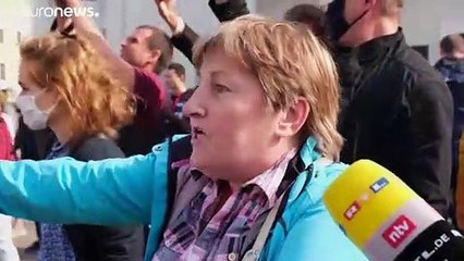 Több ezer nő tüntetett a belarusz elnök ellen