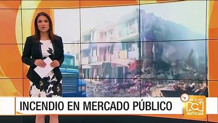 Continúan labores de extinción de focos calientes tras incendio en Santa Marta