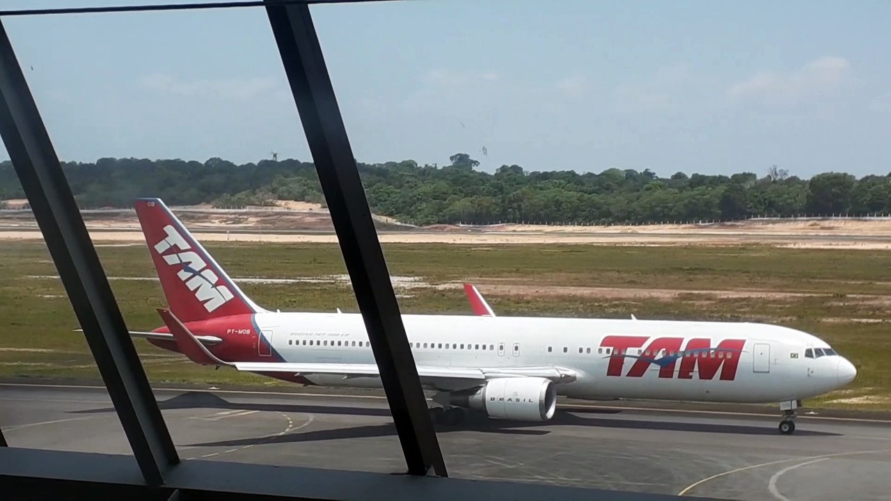 [SBEG Spotting]Boeing 767-300ER PT-MOB decola de Manaus para Guarulhos(12/09/2020)
