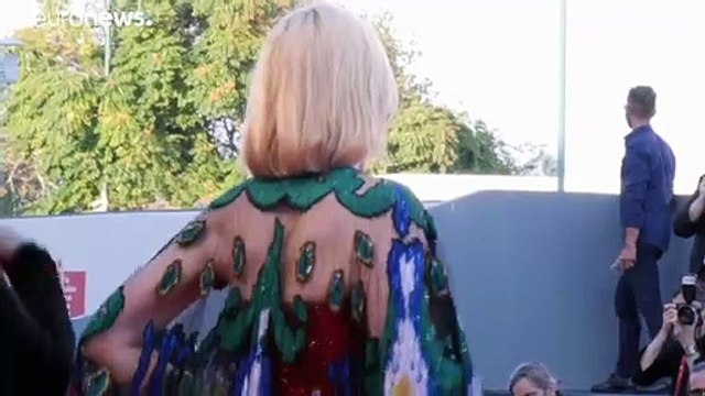 Venezia, Mostra del Cinema: Leone d'Oro a Nomadland , premi per Favino e Castellitto