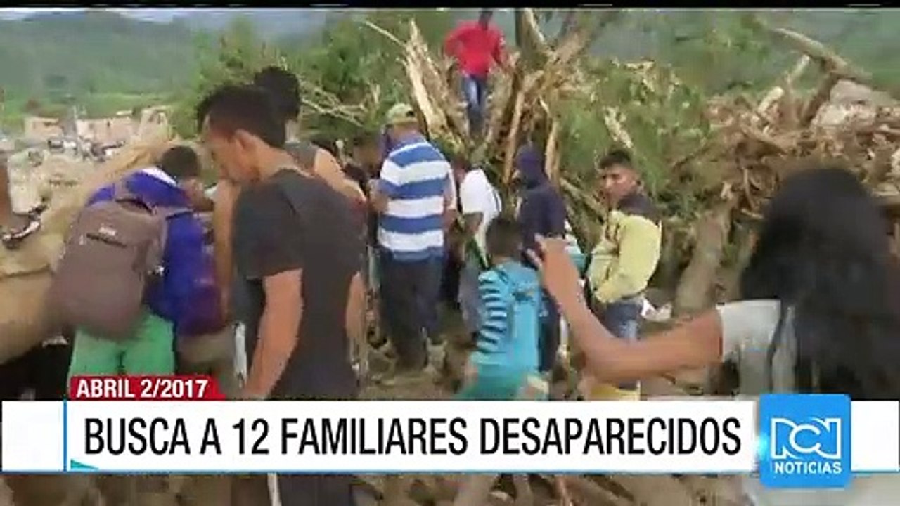 Drama de sobrevivientes que buscan a sus familiares bajo los escombros