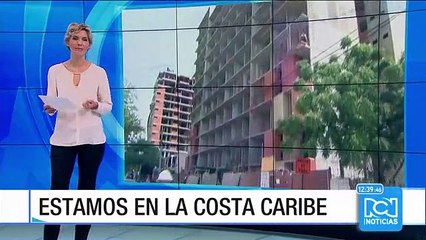 Durante 30 minutos dos obreros estuvieron colgando a 25 metros de altura