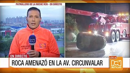 Emergencias por las lluvias en Bogotá; complejo operativo para retirar una roca