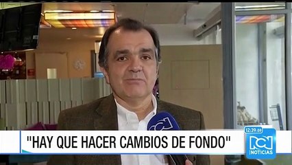 Reacciones en el Congreso tras encuentro entre Santos y Uribe con el papa