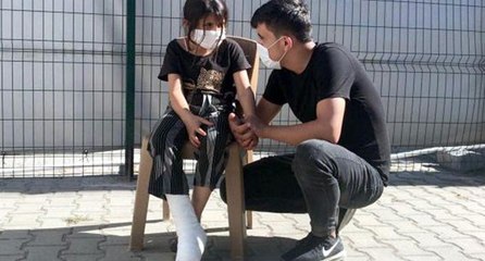 Yunan askeri, 8 yaşındaki Suriyeli Gazin’i plastik mermiyle vurdu