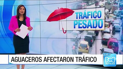 Caos vehicular en Bogotá por cuenta de las fuertes lluvias