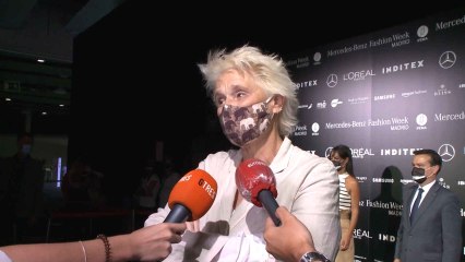 Lucía Dominguín reaparece y defiende a su hermano, Miguel Bosé