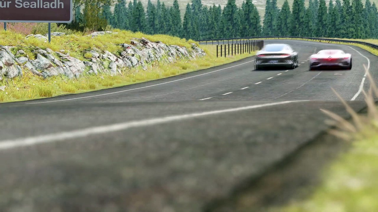 Renault Trezor vs Bentley EXP 100 GT Concept at Highlands