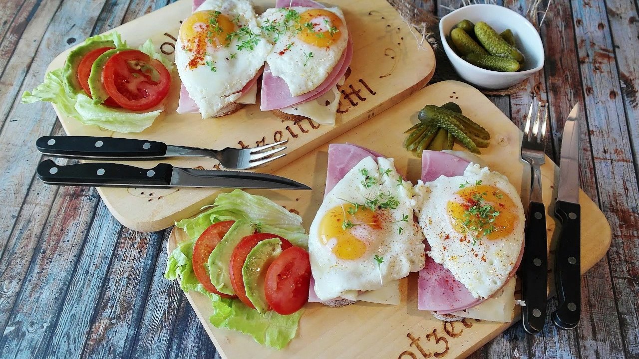 The American Housewife, Section 05: Chapter 05- Soups & Various Methods of Cooking Eggs