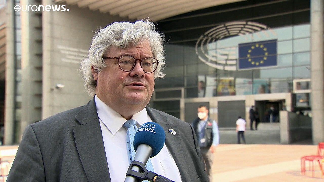 Tritt EU-Führung beim China-Gipfel 'weniger naiv und energischer' auf?