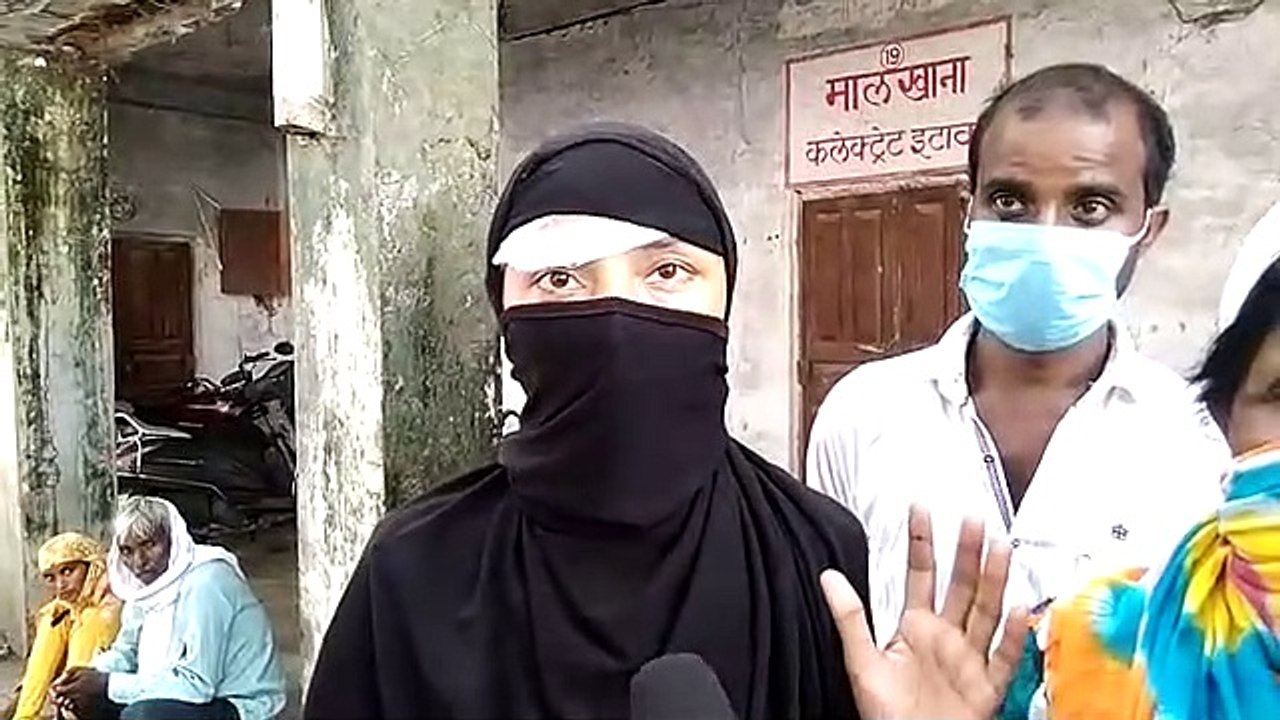 पीड़ित परिवार ने प्रशासन से लगाई मदद की गुहार