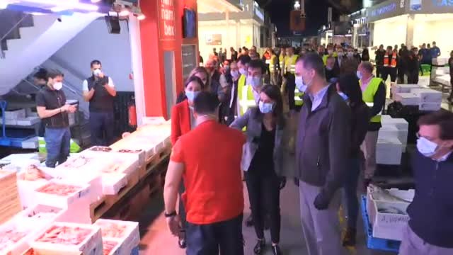 Saludos no recomendables por la OMS