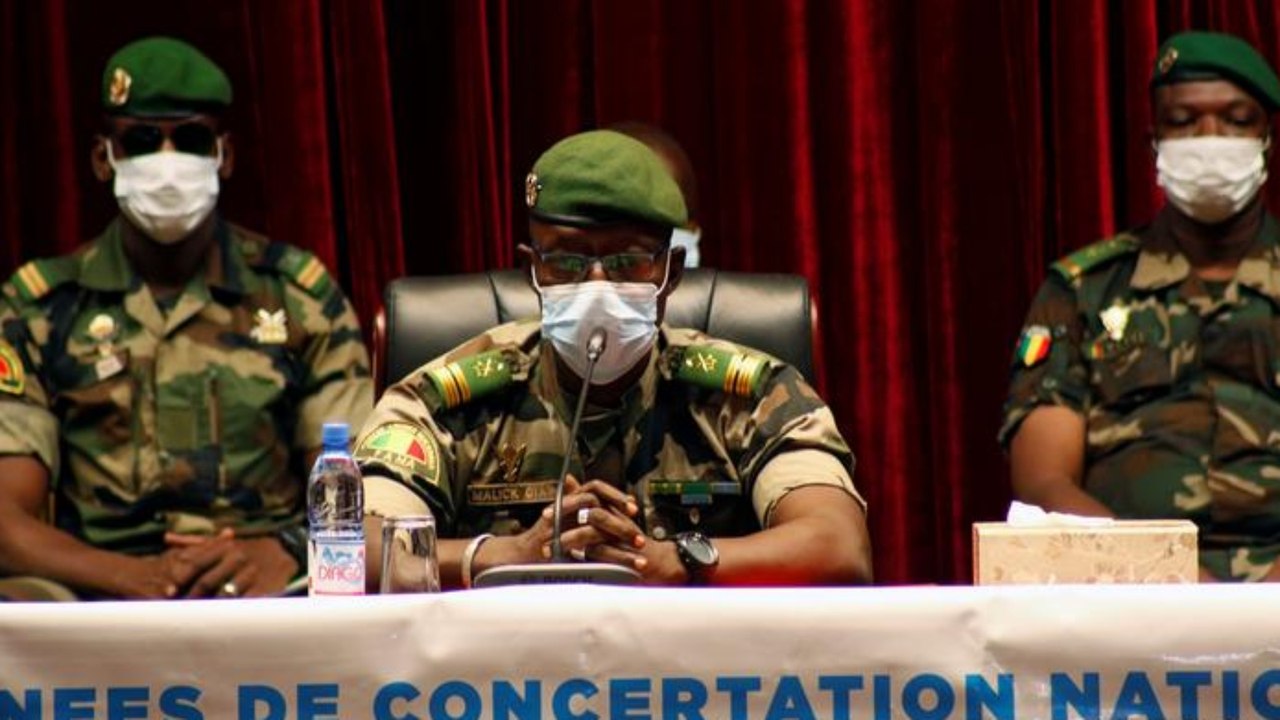 Mali coup leaders' roadmap back to democracy suffers setback | Inside Story