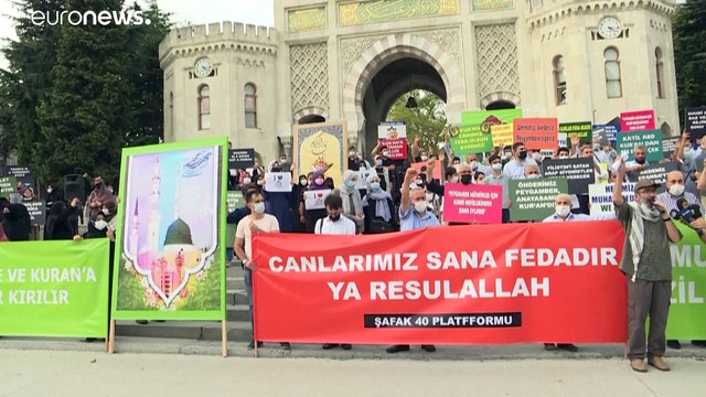 A Charlie Hebdo ellen demonstráltak Isztambulban