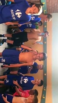 LA VICTOIRE DES U13 DE L' AS SIN EN COUPE PITCH FÊTÉE DANS LES VESTIAIRES