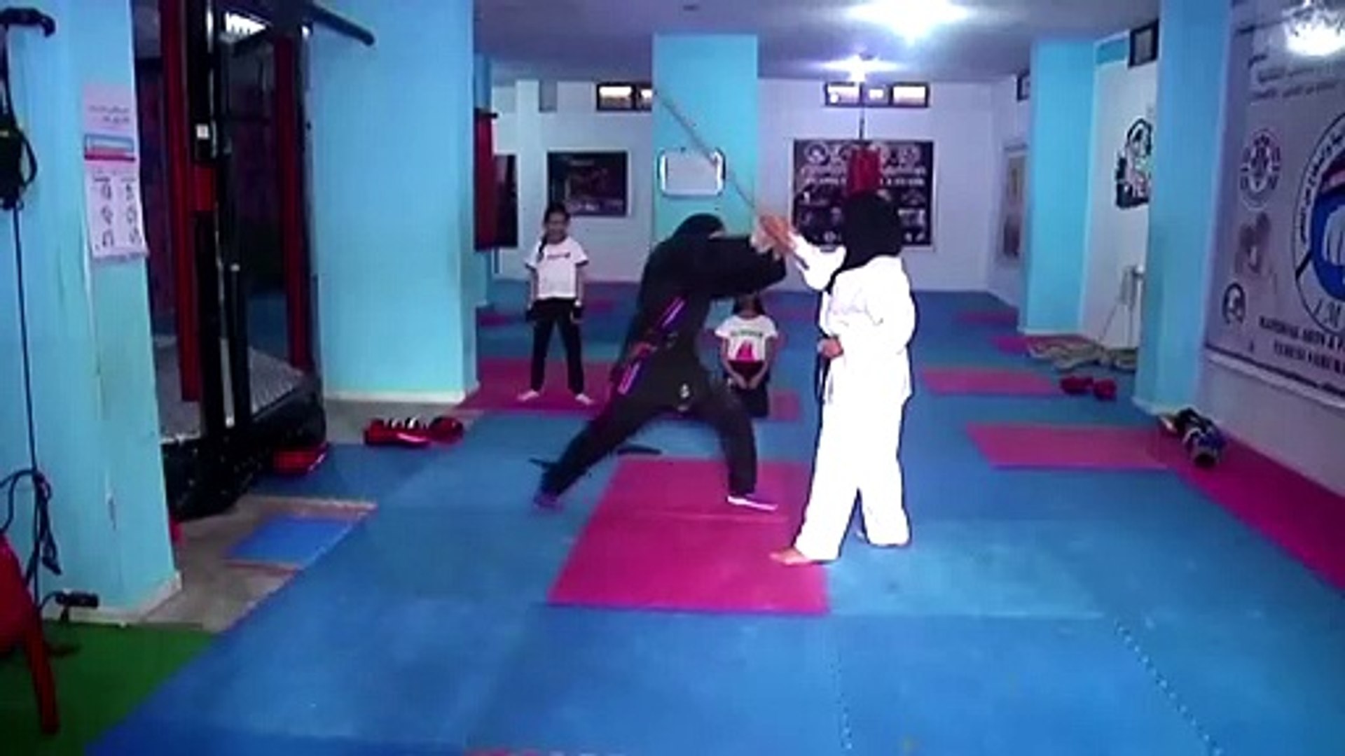 Yemeni girls find strength in kickboxing