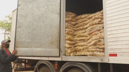 Familia de Denis reparte víveres para que el EPP libere al expresidente Paraguayo