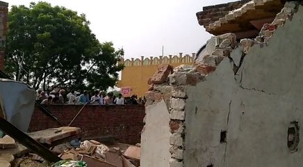 हापुड़: फैक्ट्री का बॉयलर फटने से कई मकान हुए जमींदोज, कई लोग झुलसे