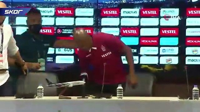 Newton: Penaltı ve kırmızı kart sonrası maç bizim için zor bir hal aldı