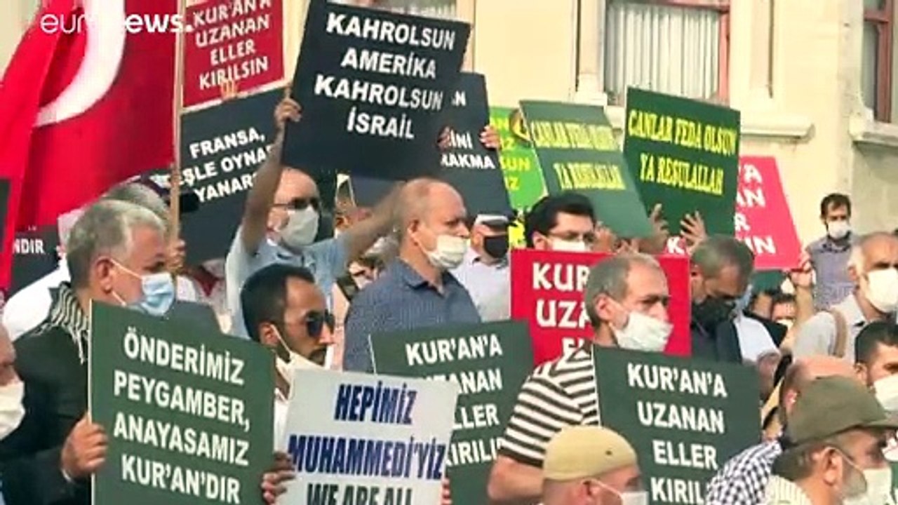 Istanbul: Proteste gegen Charlie Hebdo - 'Macron wird einen hohen Preis zahlen'