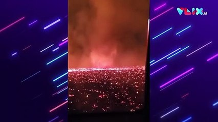 Pemadam Kebakaran Rekam Kemunculan Firenado Raksasa
