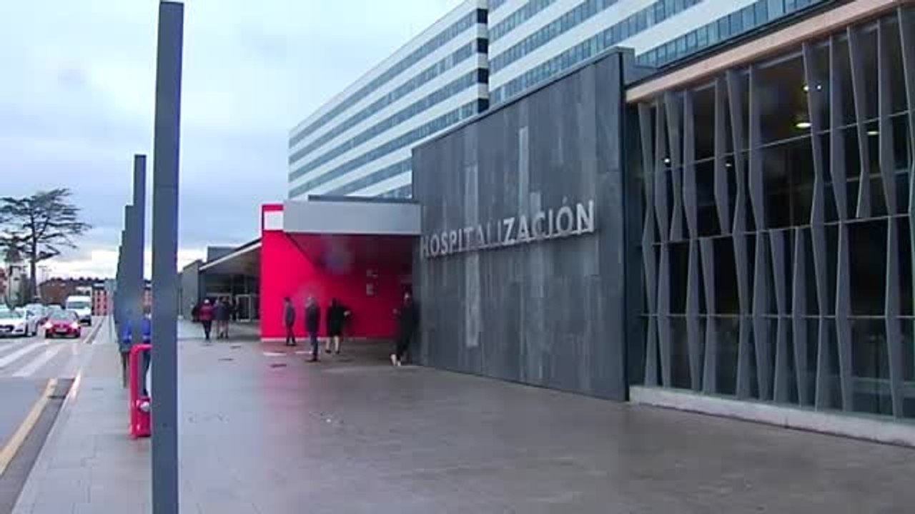 Muere en Oviedo una mujer tras ser agredida presuntamente por su pareja