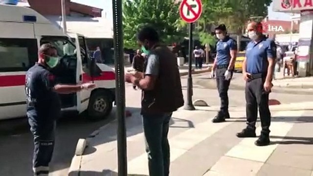Covidli hasta, karantinayı ihlal etti, meydanda polis tarafından yakalandı