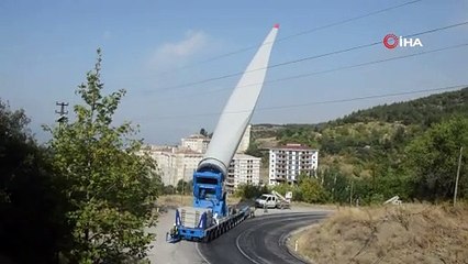 Rüzgar tribünü kanatları böyle taşındı